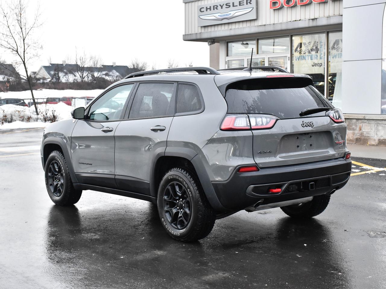2022 Jeep Cherokee Trailhawk Photo