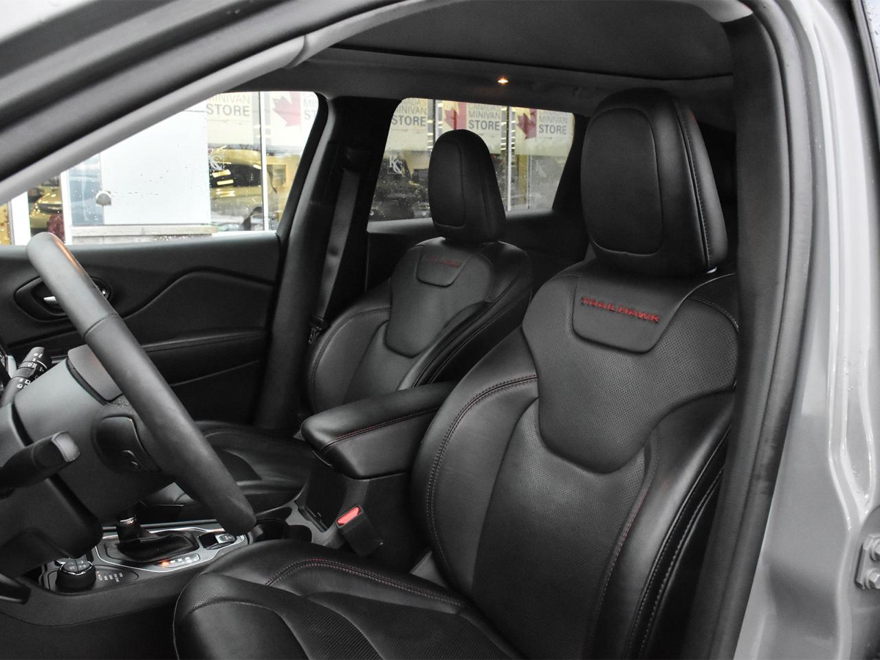 2022 Jeep Cherokee Trailhawk Photo