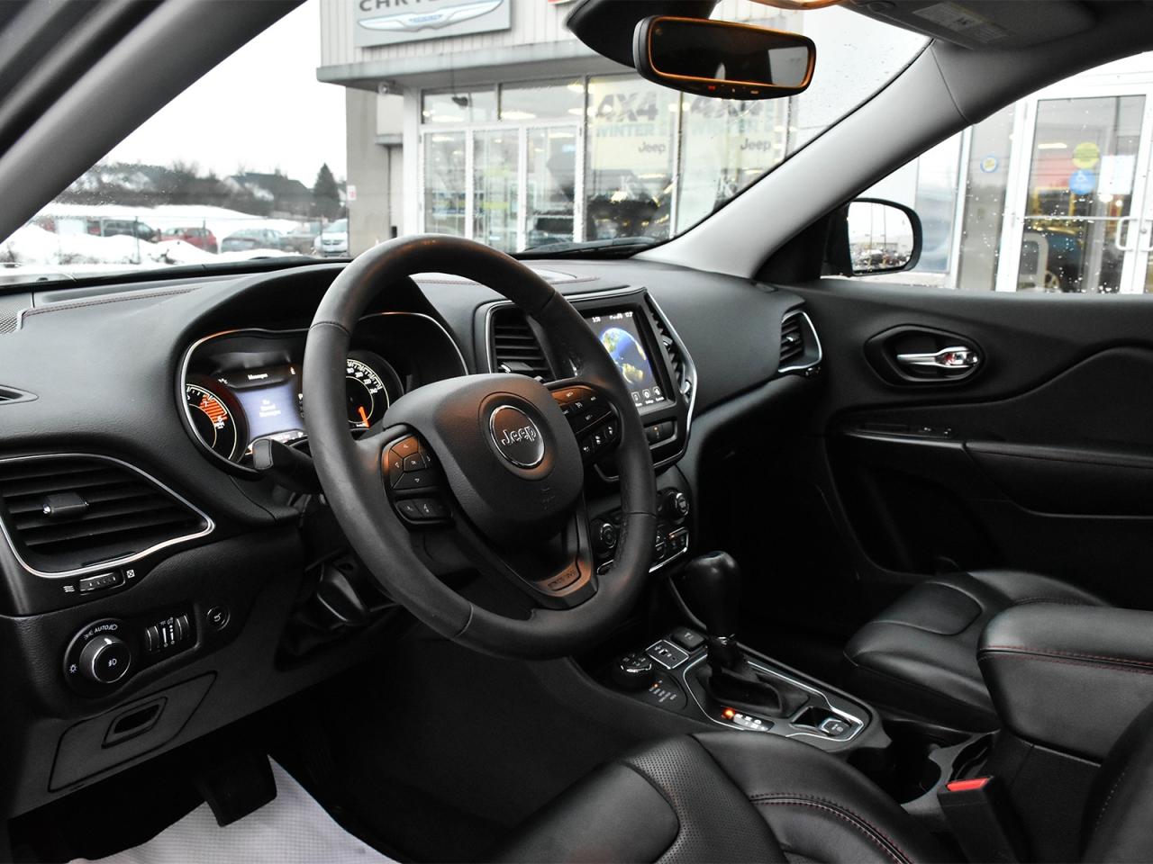 2022 Jeep Cherokee Trailhawk Photo