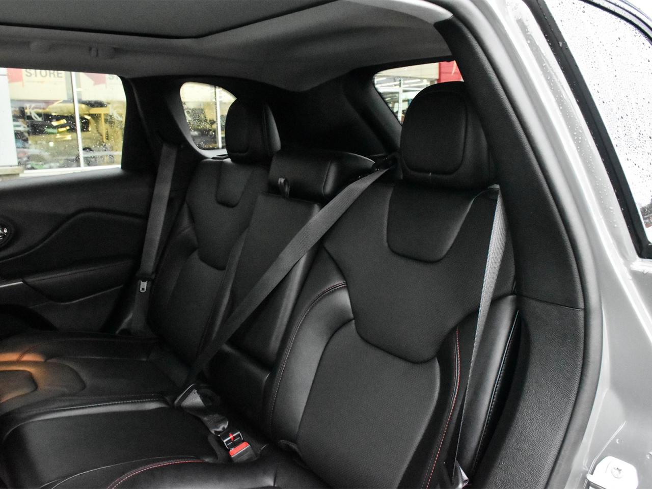 2022 Jeep Cherokee Trailhawk Photo