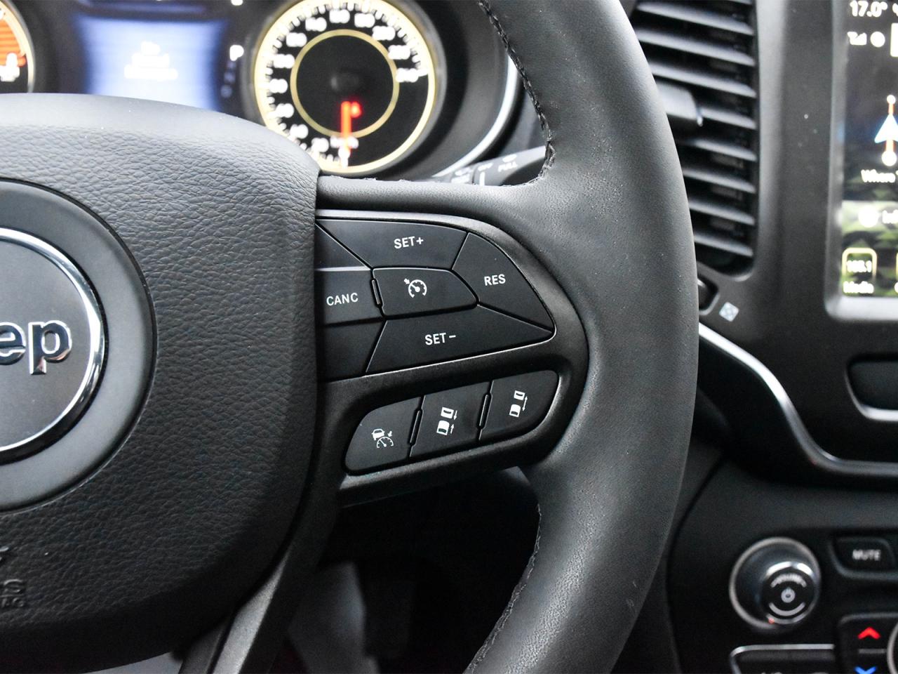 2022 Jeep Cherokee Trailhawk Photo