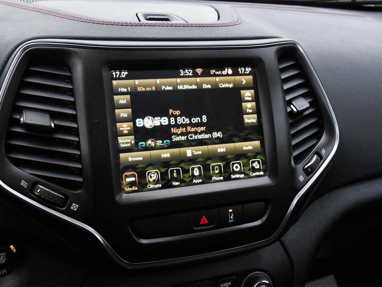 2022 Jeep Cherokee Trailhawk Photo