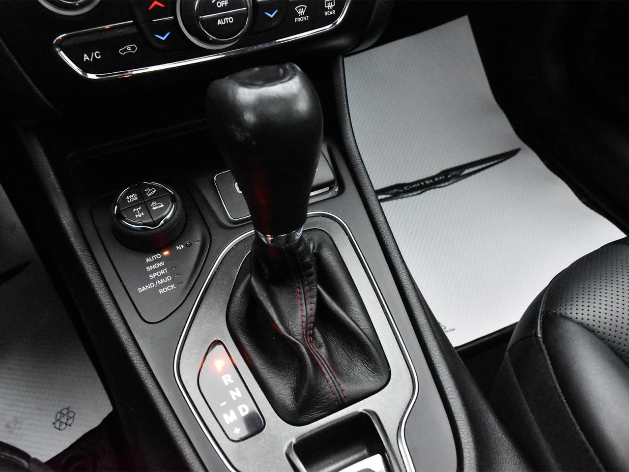 2022 Jeep Cherokee Trailhawk Photo