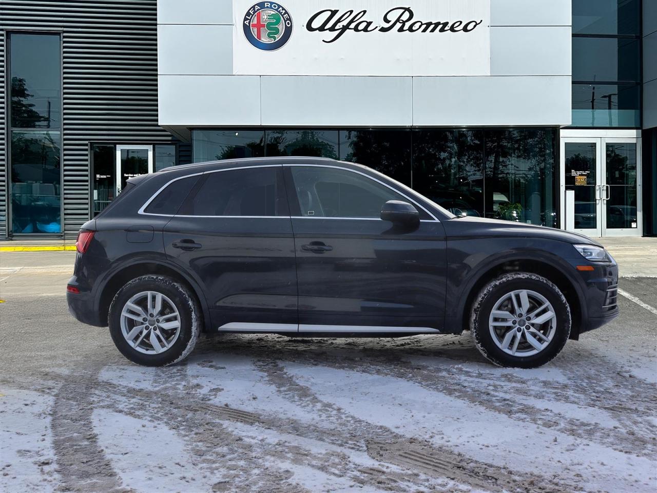 2020 Audi Q5 45 2.0T Komfort quattro 7sp S Tronic Photo