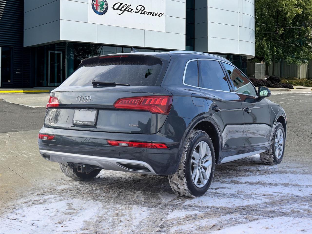 2020 Audi Q5 45 2.0T Komfort quattro 7sp S Tronic Photo