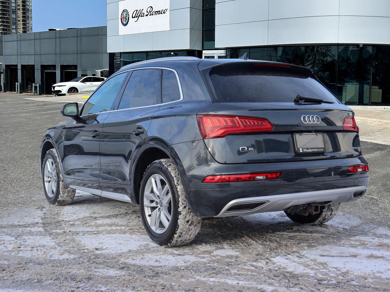 2020 Audi Q5 45 2.0T Komfort quattro 7sp S Tronic Photo