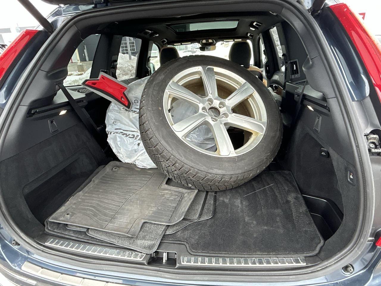 2024 Volvo XC90 B6 AWD Ultimate   Bright Theme Photo