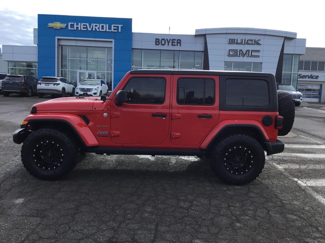 2018 Jeep WRANGLER UNLIMITED Sahara Photo