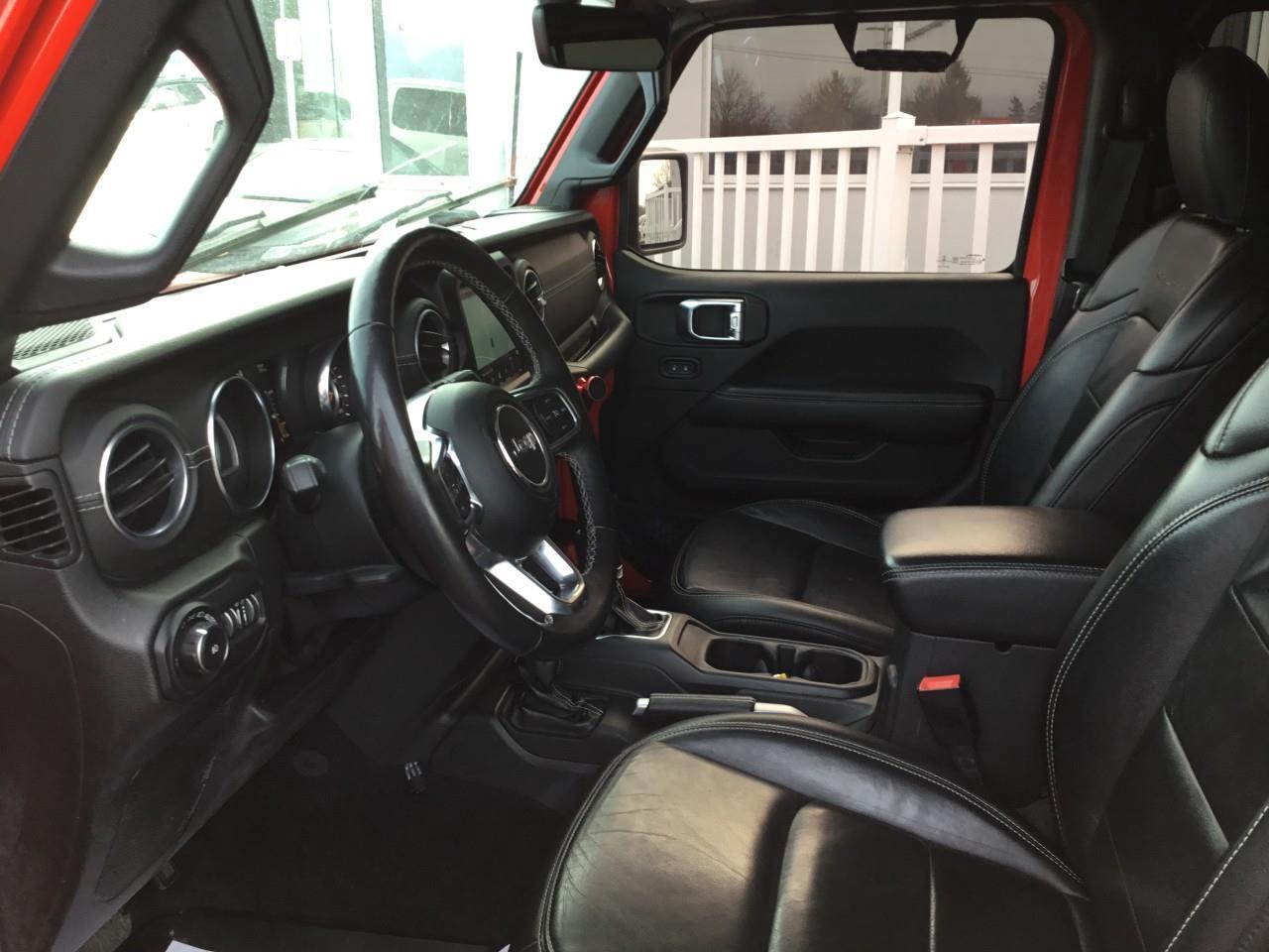 2018 Jeep WRANGLER UNLIMITED Sahara Photo