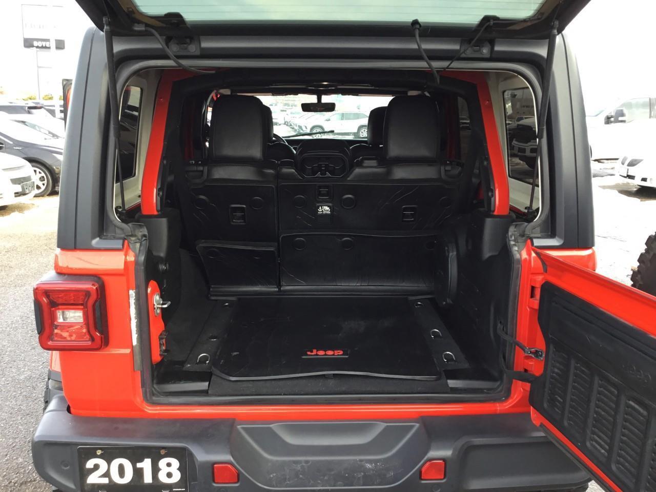 2018 Jeep WRANGLER UNLIMITED Sahara Photo