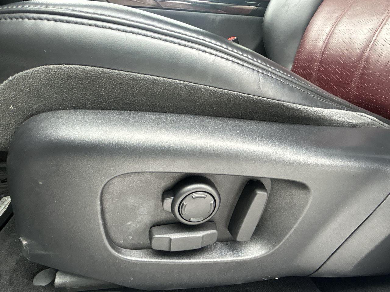 2020 Land Rover Range Rover Evoque P300   R Dynamic HSE Photo