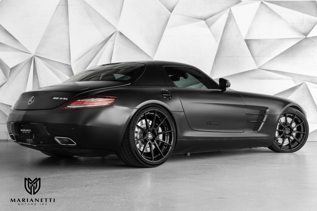 2011 Mercedes-Benz SLS AMG 2dr Cpe SLS AMG Photo