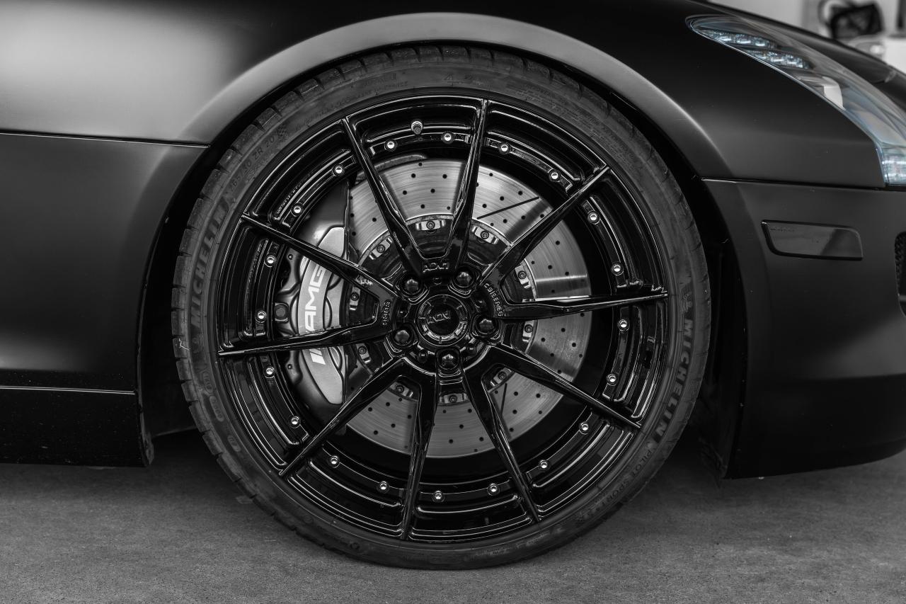 2011 Mercedes-Benz SLS AMG 2dr Cpe SLS AMG Photo