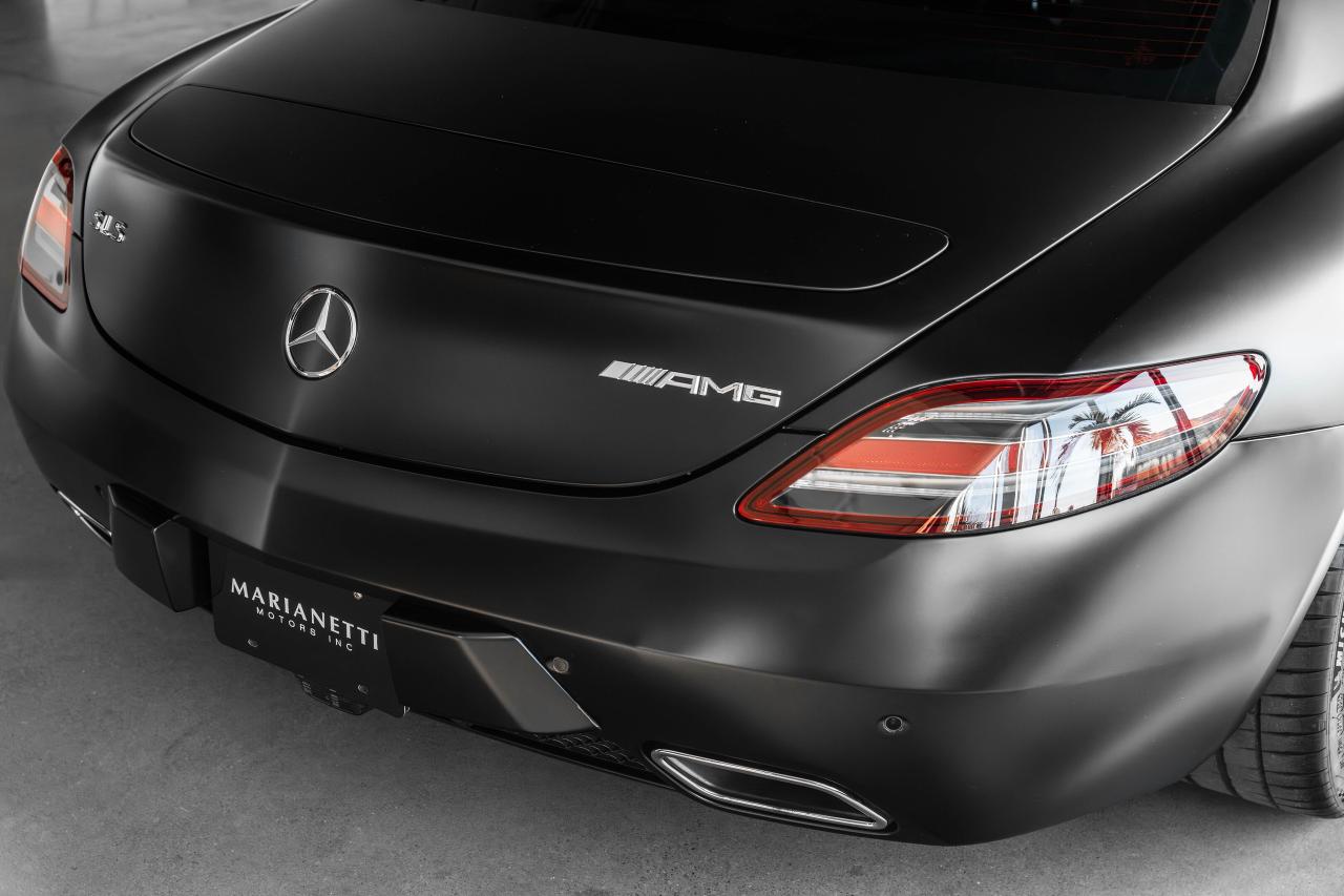 2011 Mercedes-Benz SLS AMG 2dr Cpe SLS AMG Photo