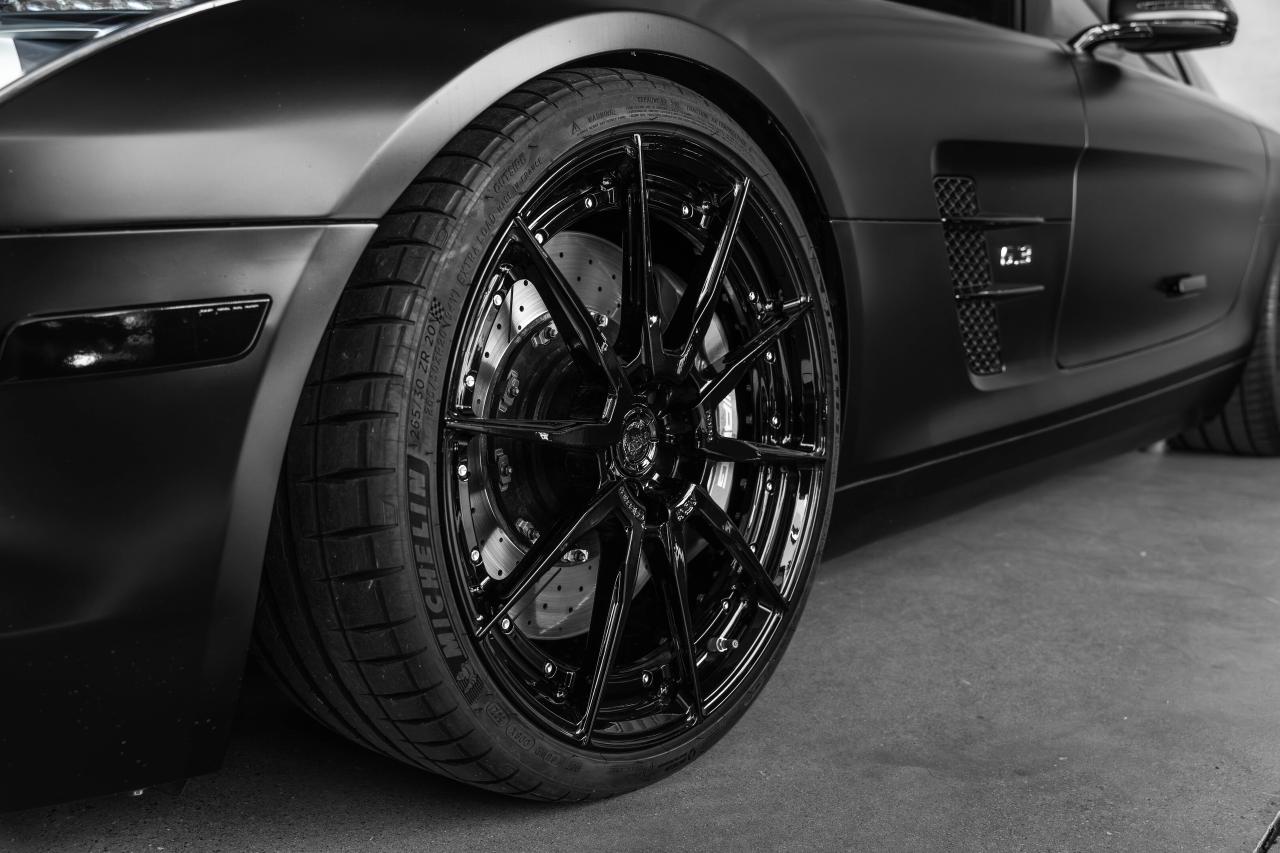 2011 Mercedes-Benz SLS AMG 2dr Cpe SLS AMG Photo