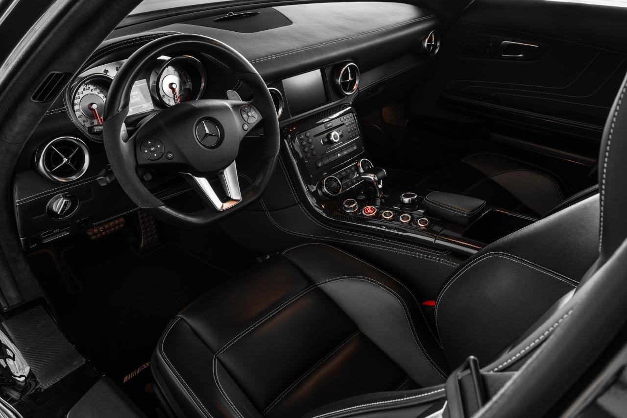 2011 Mercedes-Benz SLS AMG 2dr Cpe SLS AMG Photo