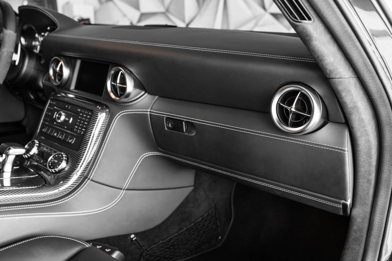 2011 Mercedes-Benz SLS AMG 2dr Cpe SLS AMG Photo