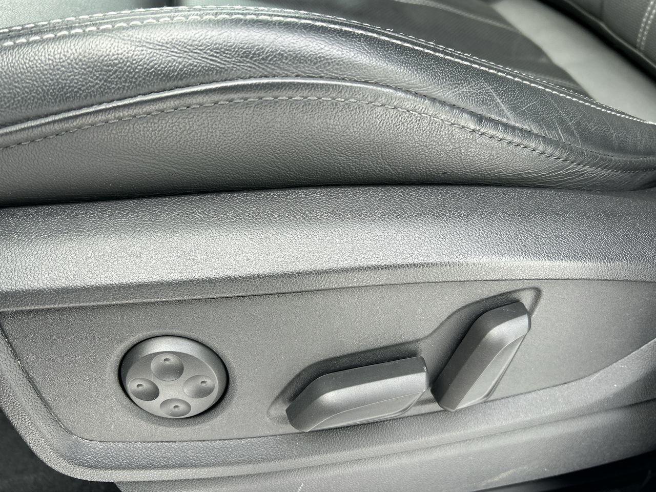 2023 Audi Q5 45 2.0T Technik   Comfort Interior   S Line Black Photo