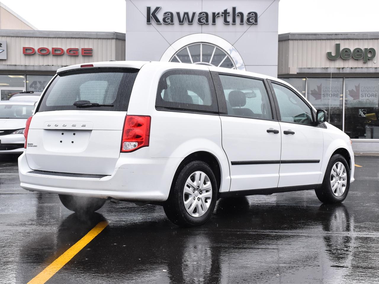 2017 Dodge Grand Caravan CVP/SXT Photo4