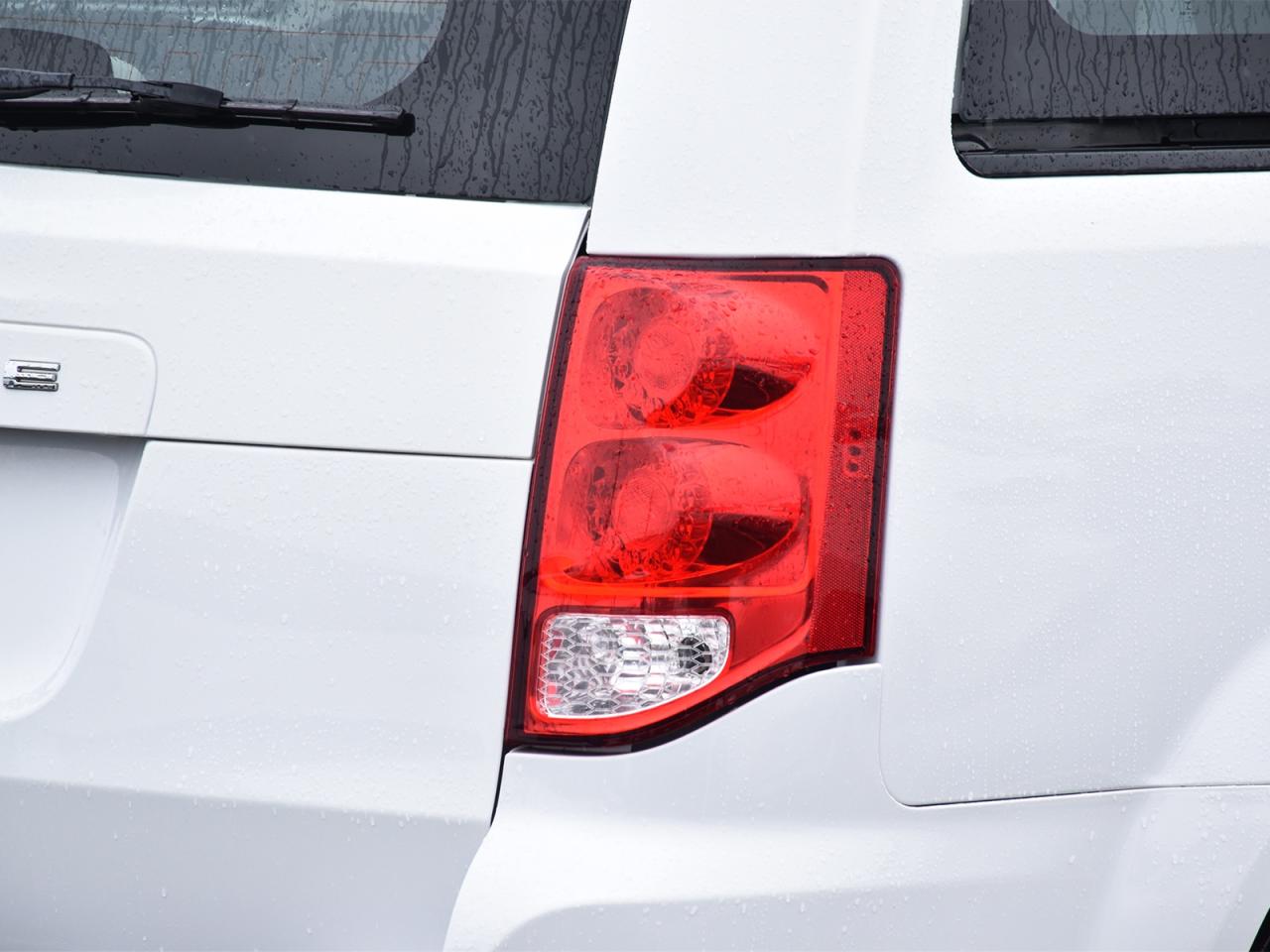 2017 Dodge Grand Caravan CVP/SXT Photo