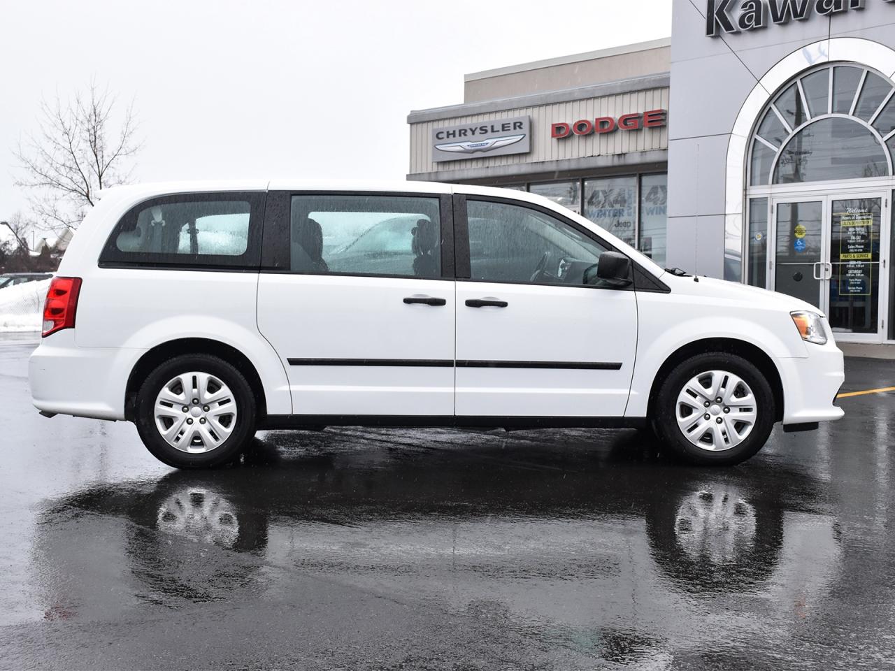 2017 Dodge Grand Caravan CVP/SXT Photo