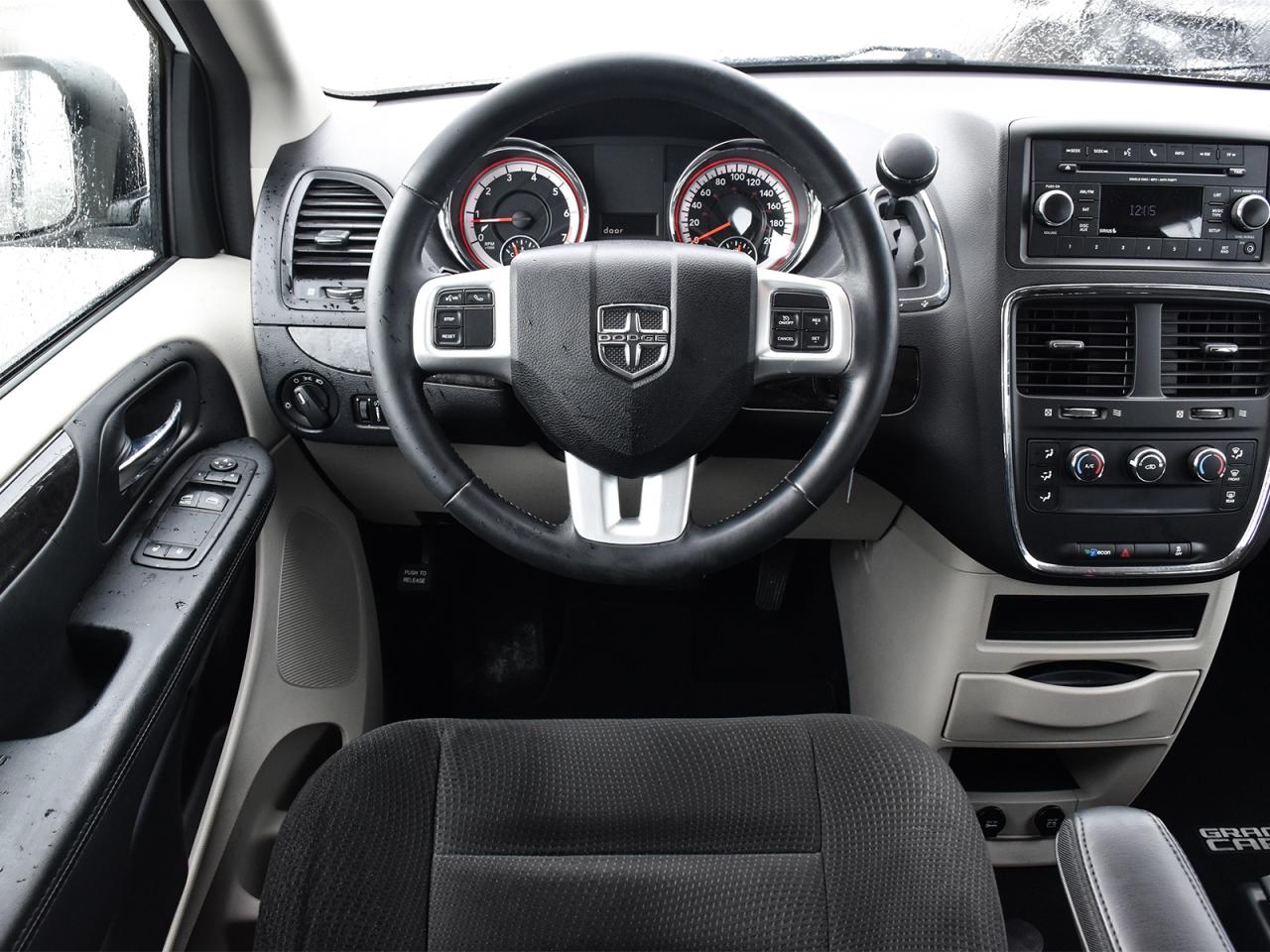 2017 Dodge Grand Caravan CVP/SXT Photo