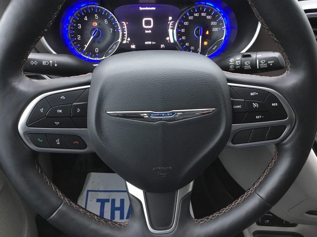 2017 Chrysler Pacifica Touring-L Plus Photo