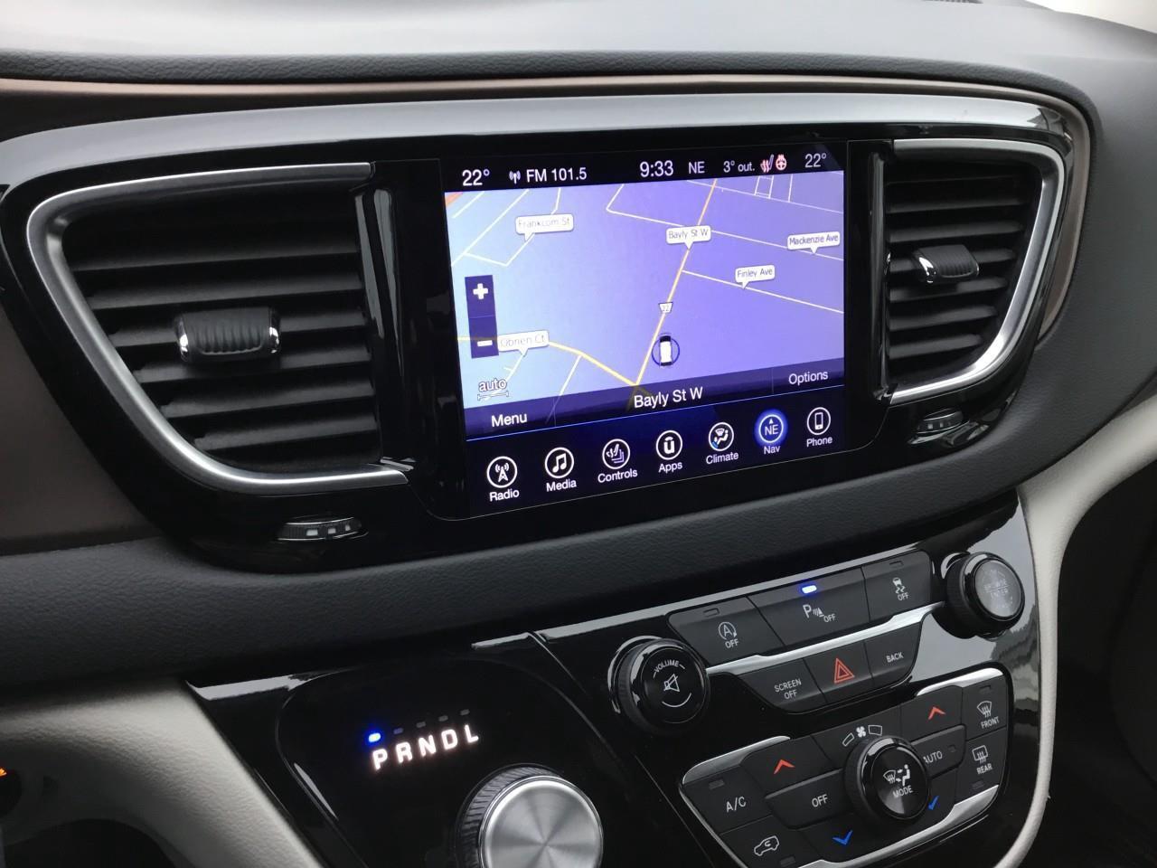 2017 Chrysler Pacifica Touring-L Plus Photo