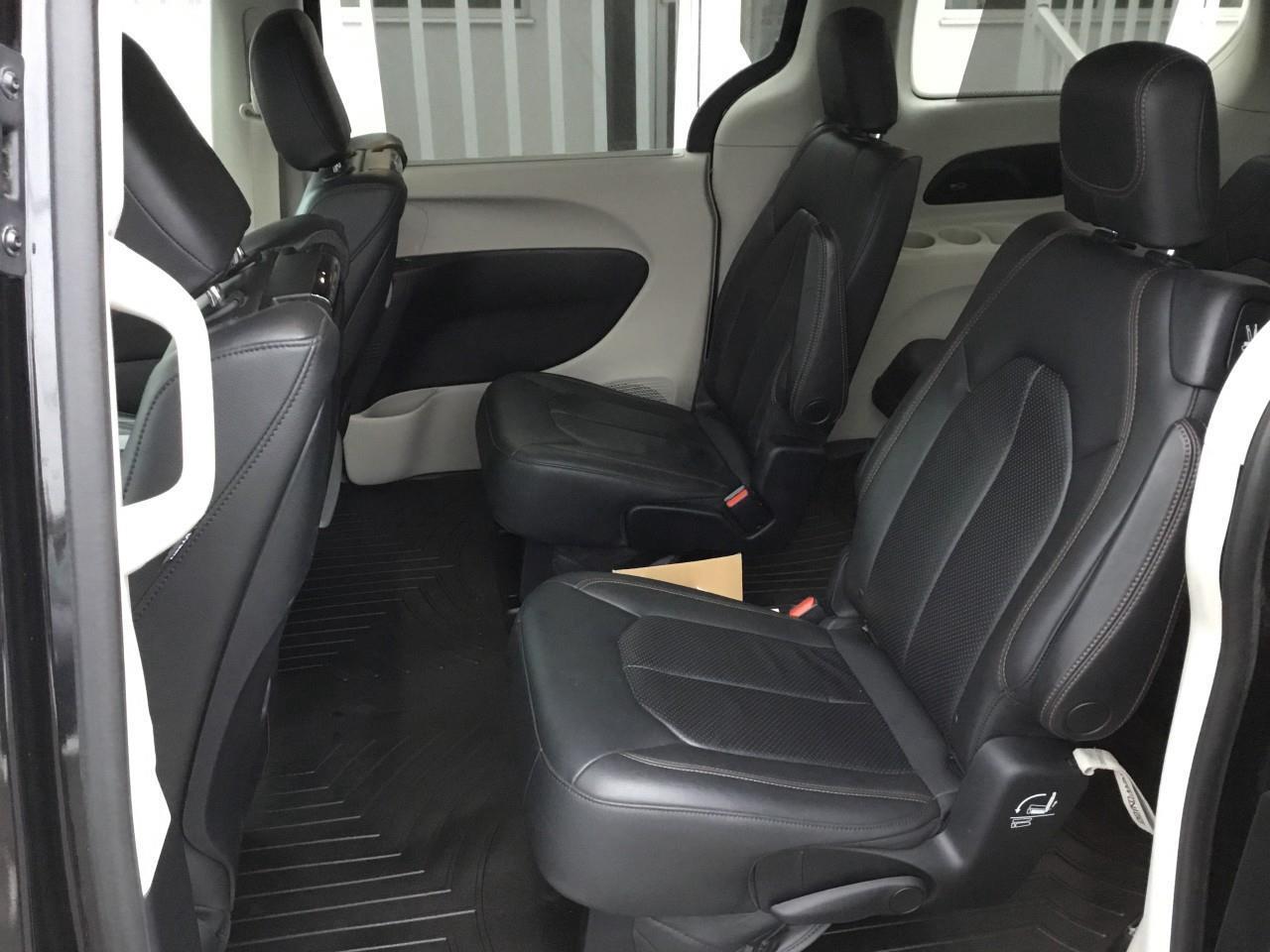 2017 Chrysler Pacifica Touring-L Plus Photo