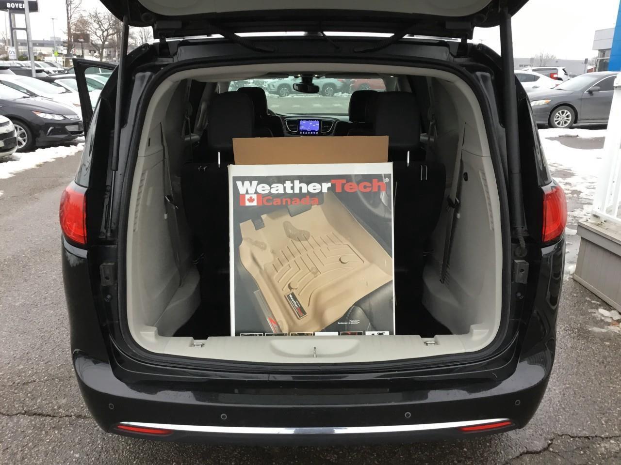 2017 Chrysler Pacifica Touring-L Plus Photo