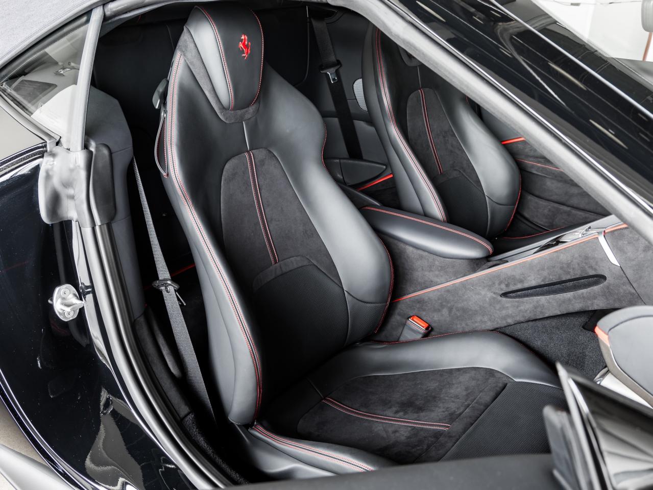 2026 Ferrari Roma Spider  Photo