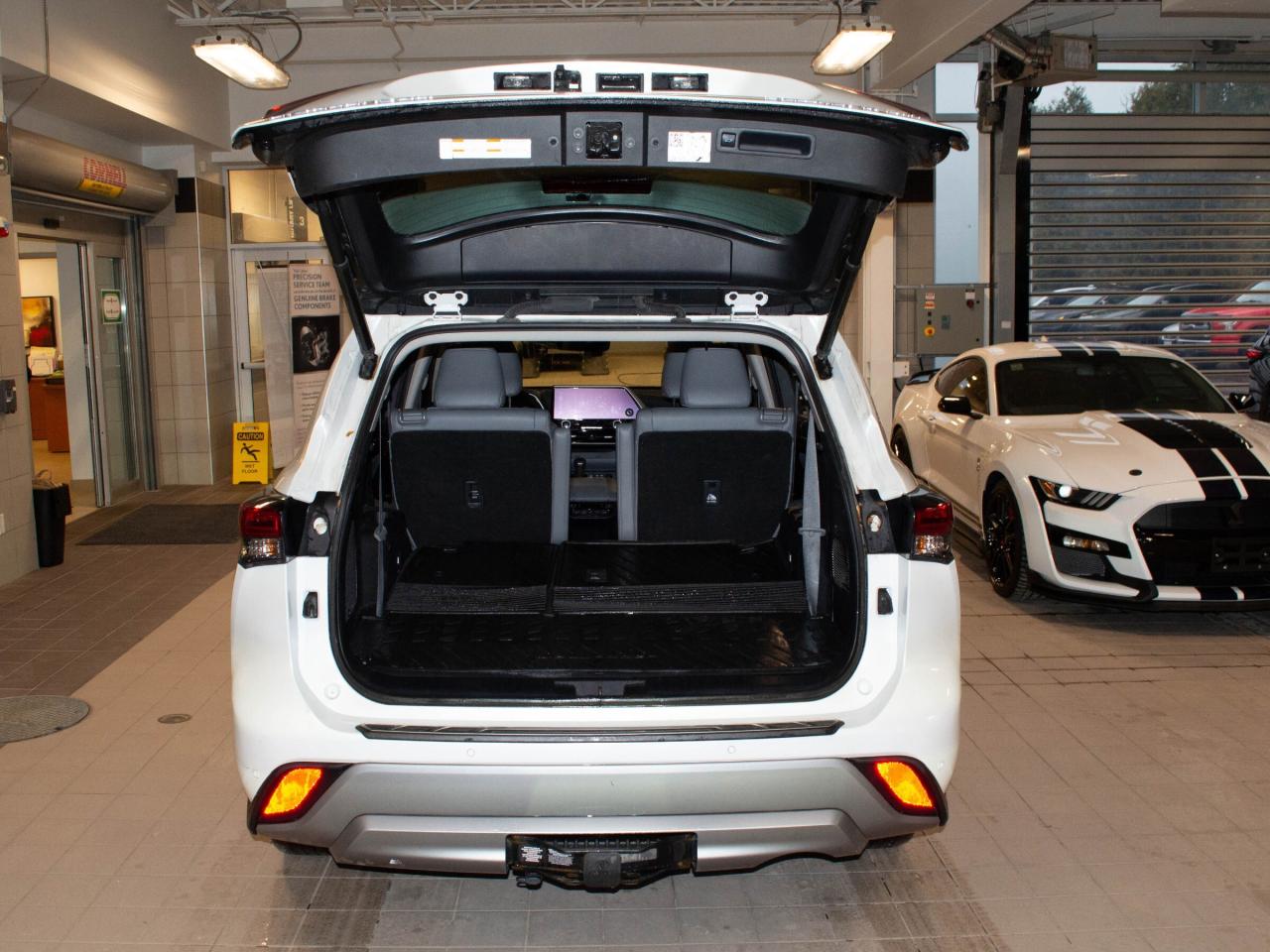 2023 Toyota Highlander LIMITED  Photo