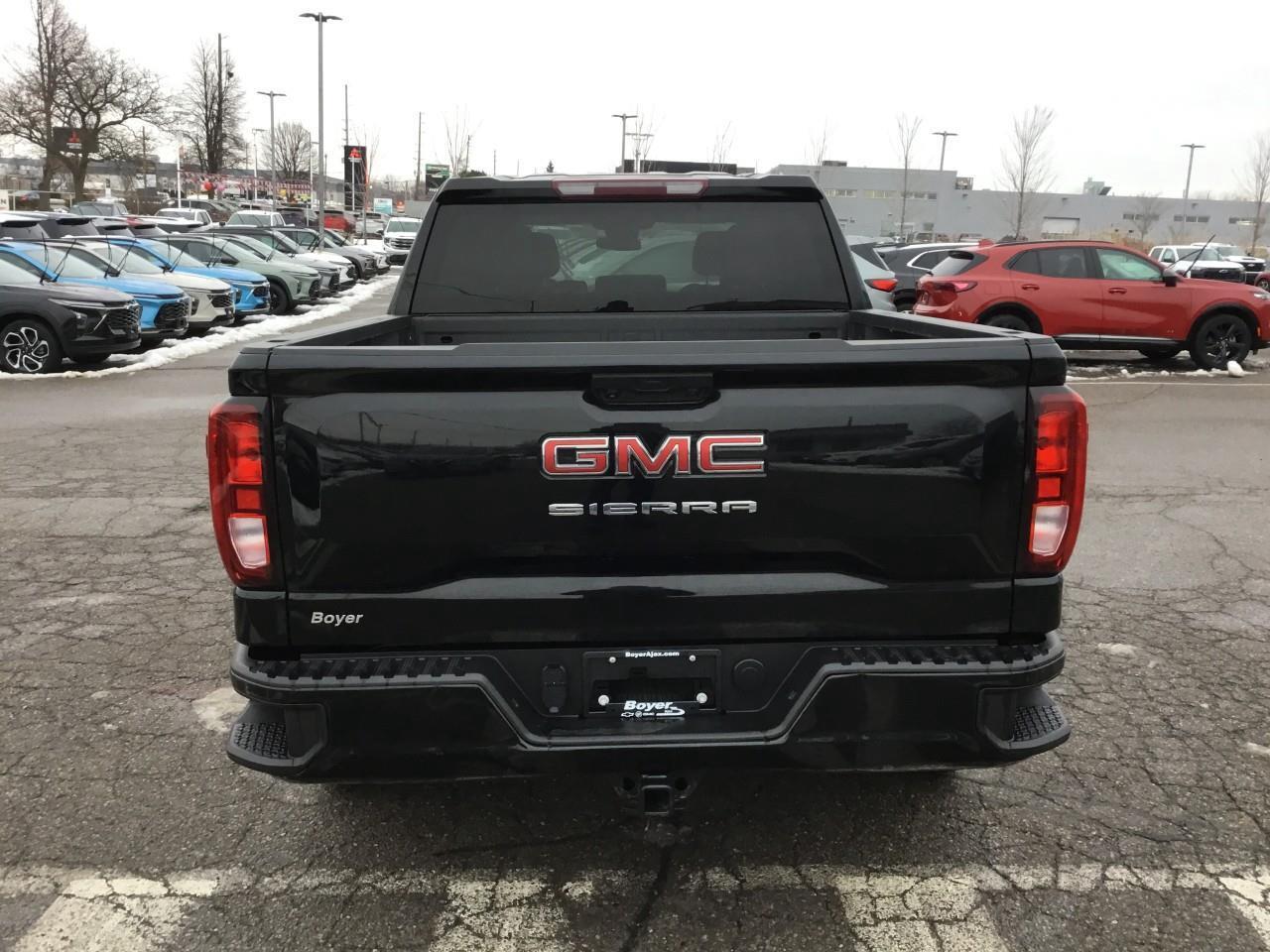 2023 GMC Sierra 1500 PRO Photo3