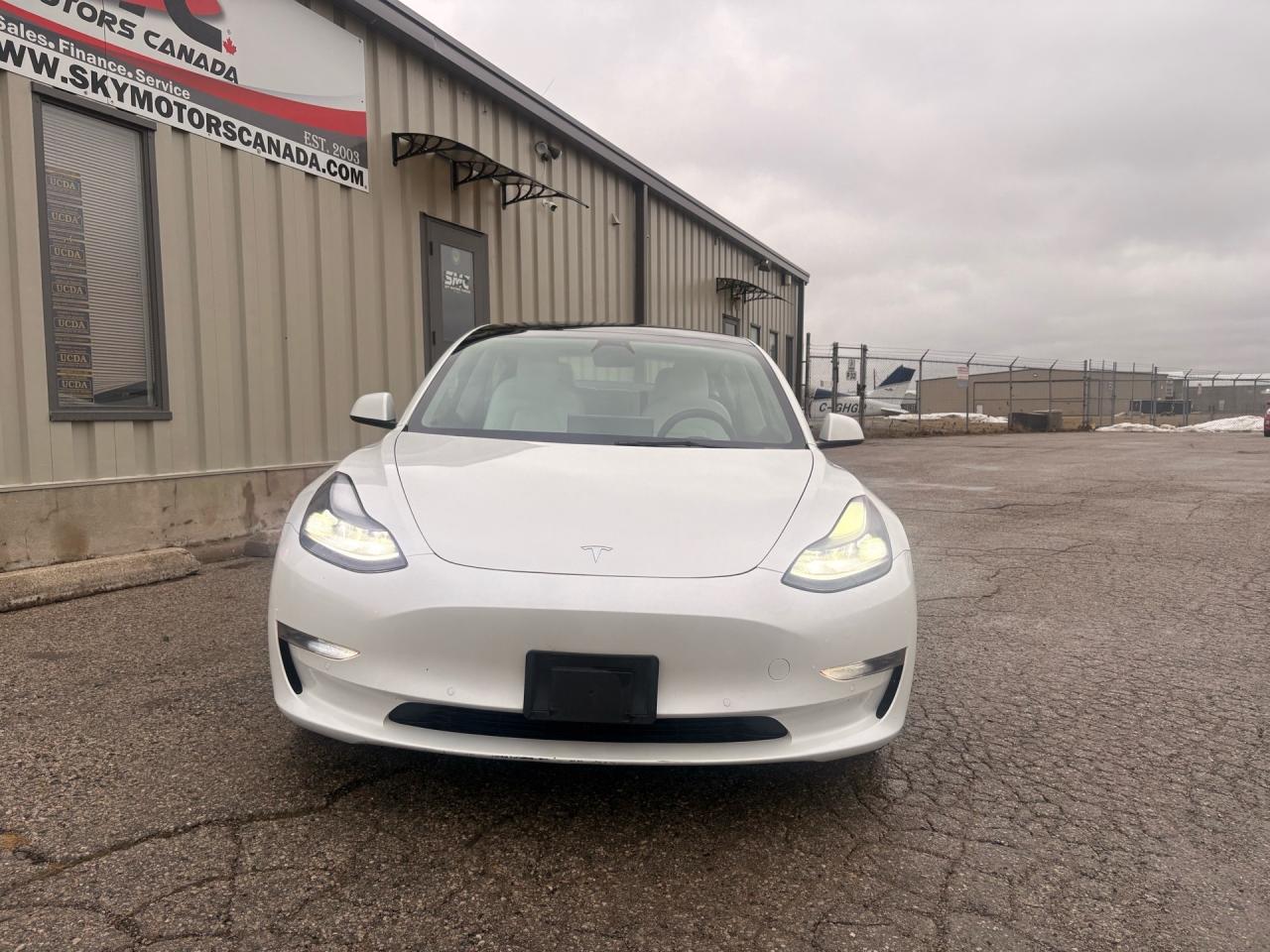 2021 Tesla Model 3 AWD Photo