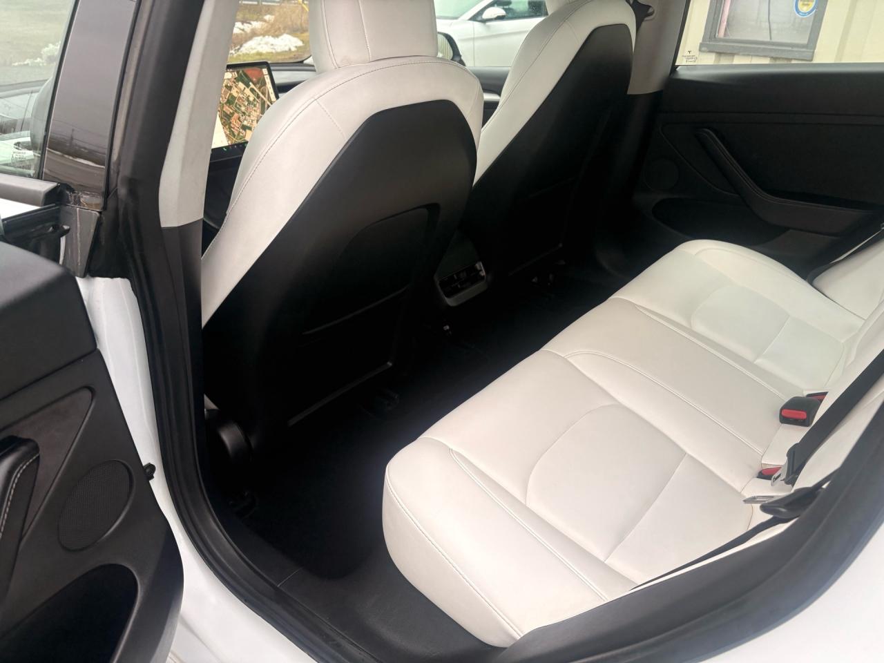 2021 Tesla Model 3 AWD Photo