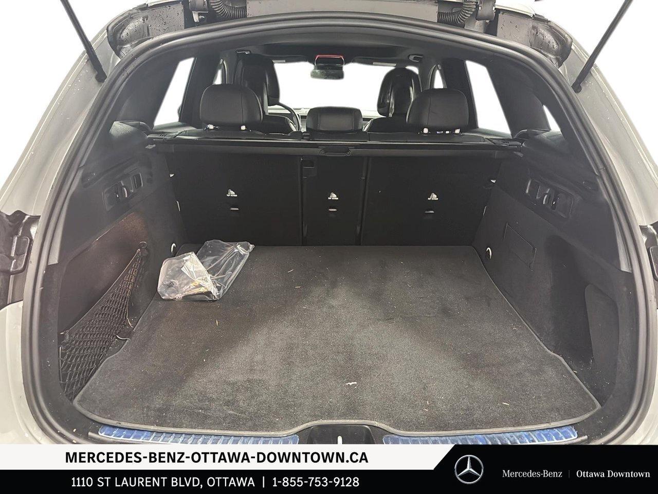 2025 Mercedes-Benz GLC300 4MATIC SUV Exclusive, Pinnacle & AMG Night / Photo4