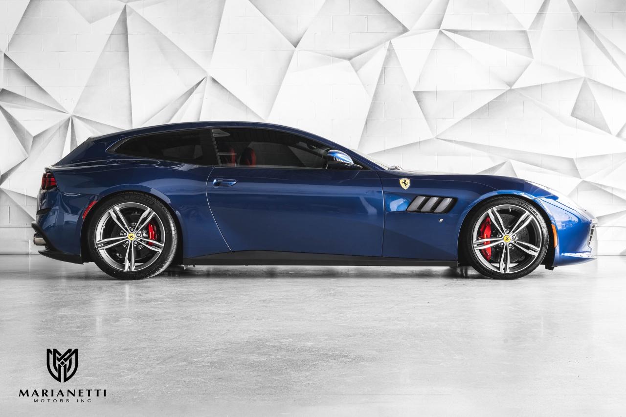 2019 Ferrari GTC4Lusso AWD Photo3