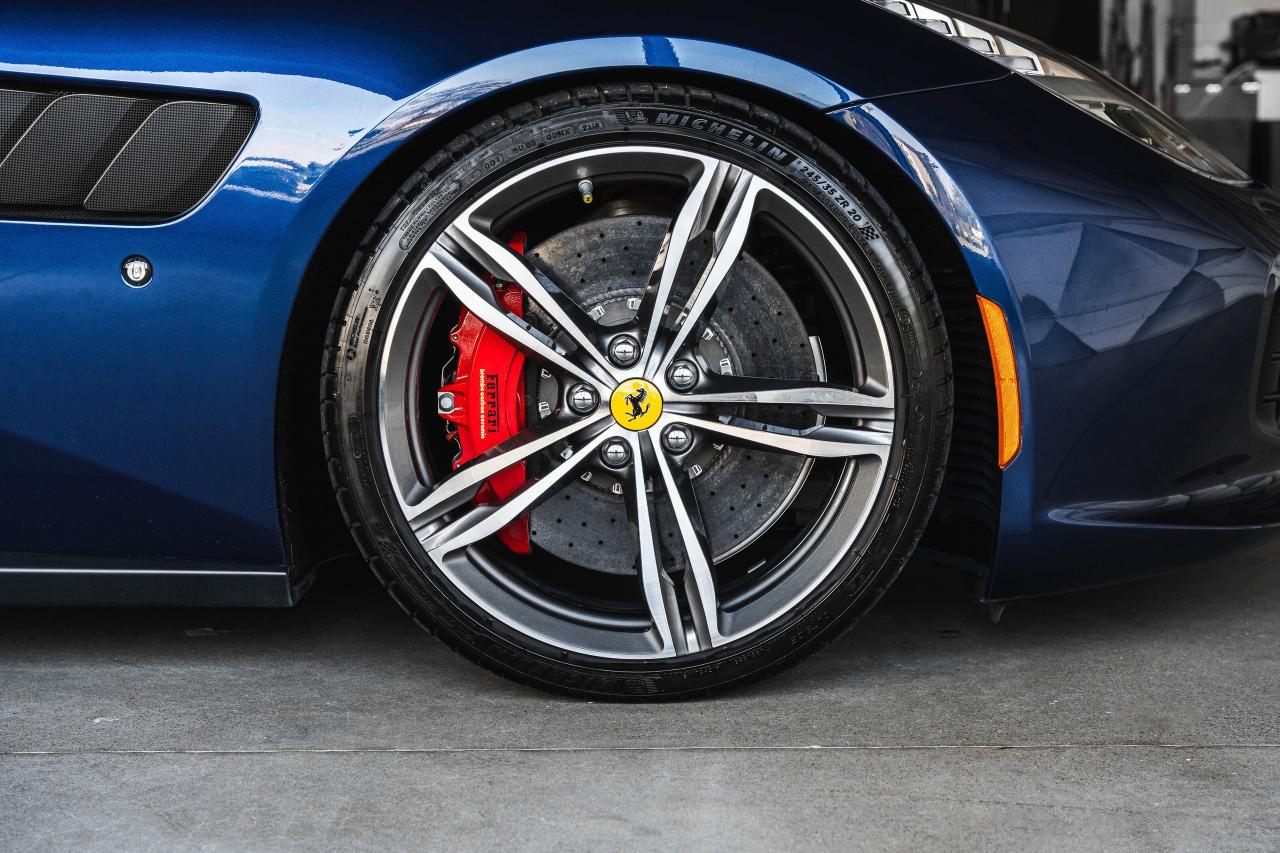 2019 Ferrari GTC4Lusso AWD Photo