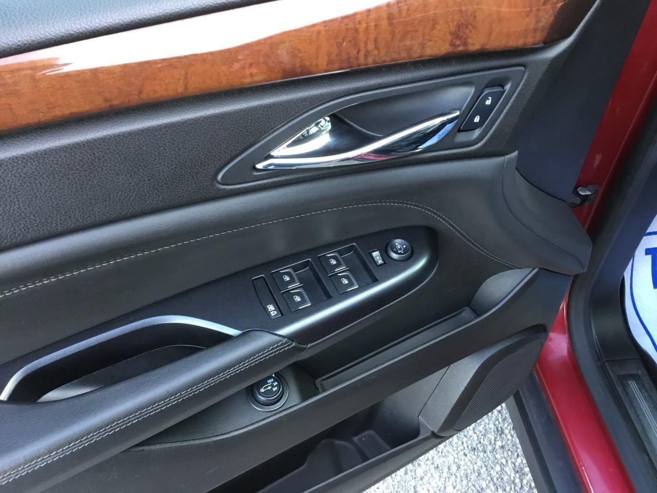 2015 Cadillac SRX Premium Photo