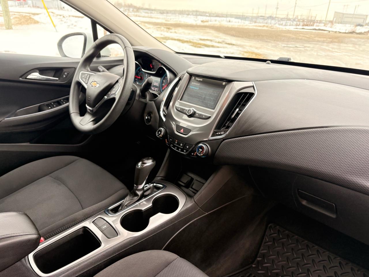 2016 Chevrolet Cruze 4DR SDN AUTO LT Photo