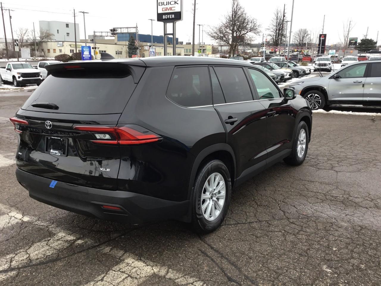 2025 Toyota Grand Highlander  Photo