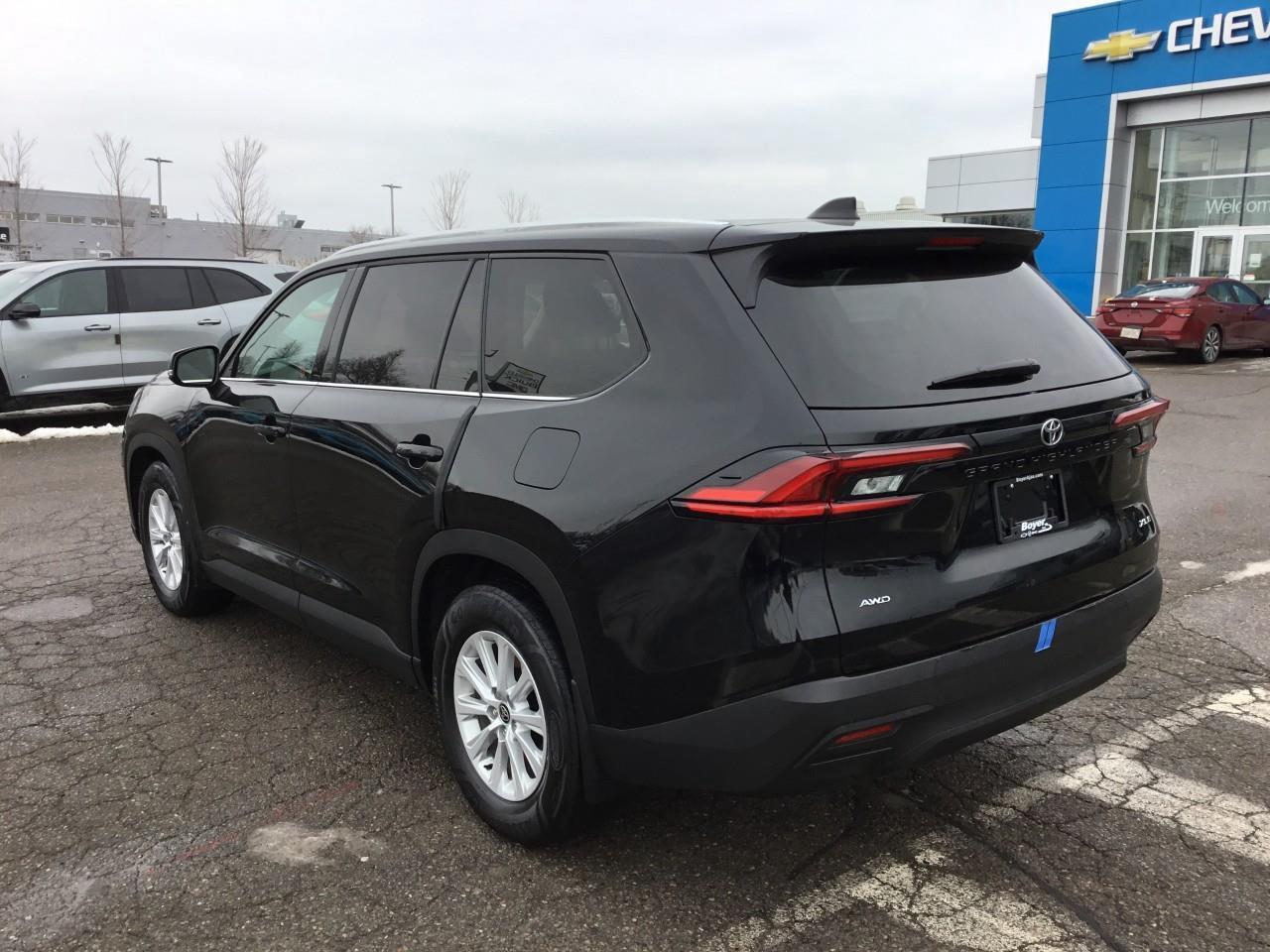 2025 Toyota Grand Highlander  Photo2