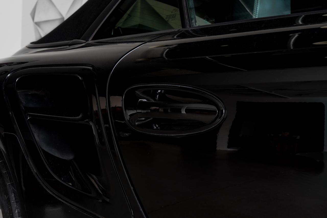 2012 Porsche 911 2DR CABRIOLET TURBO Photo