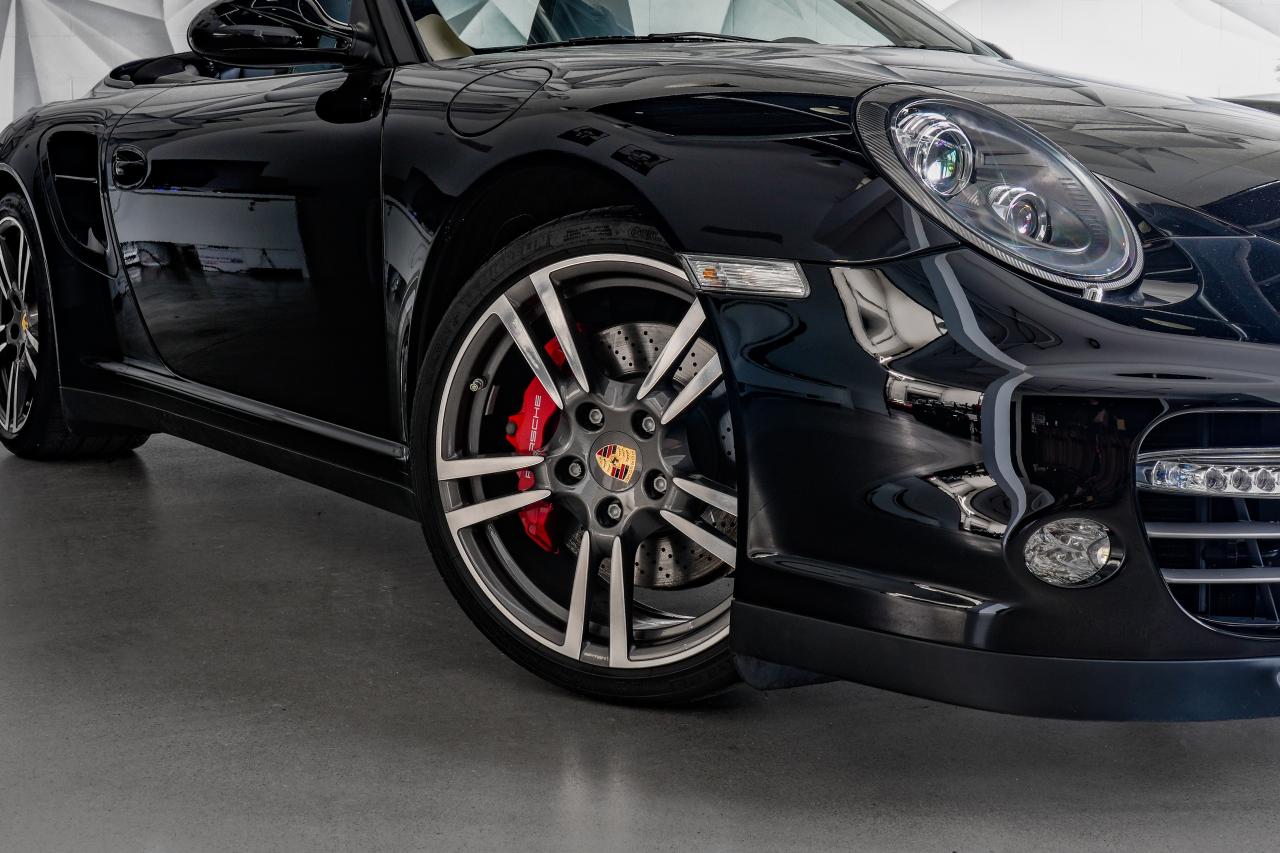 2012 Porsche 911 2DR CABRIOLET TURBO Photo