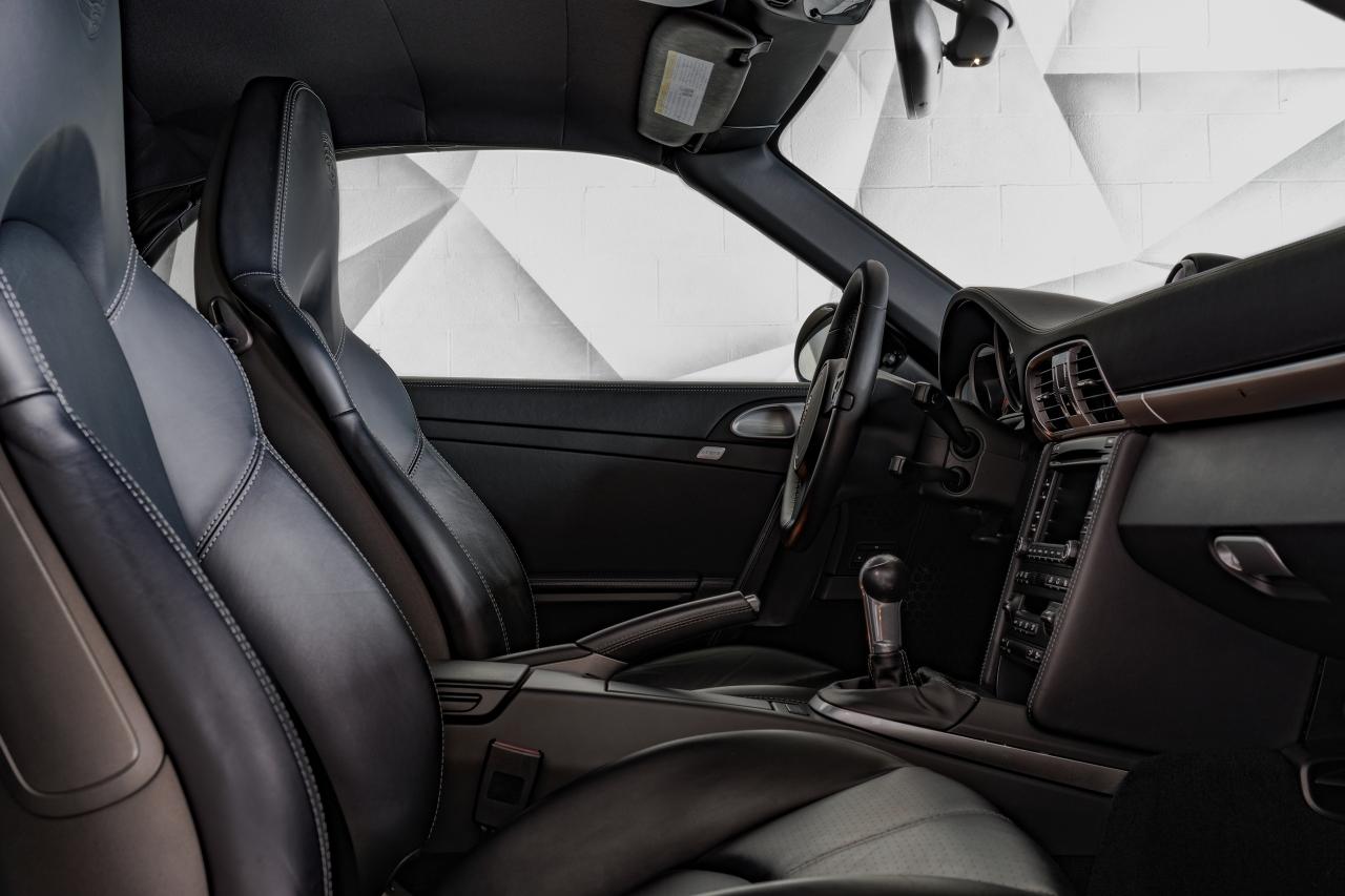 2012 Porsche 911 2DR CABRIOLET TURBO Photo