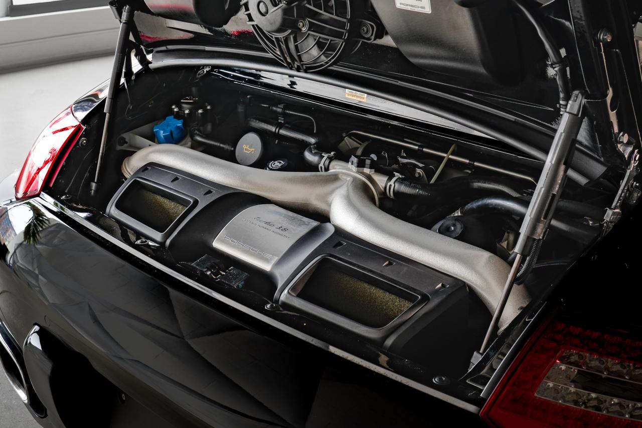 2012 Porsche 911 2DR CABRIOLET TURBO Photo