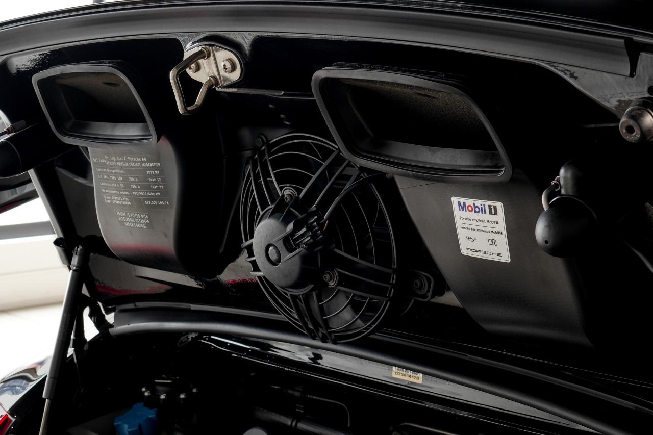 2012 Porsche 911 2DR CABRIOLET TURBO Photo