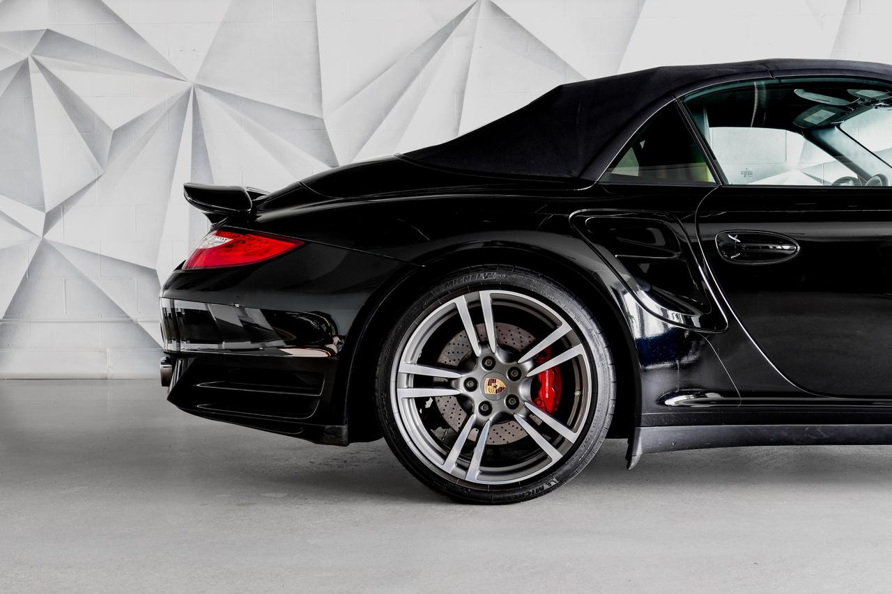 2012 Porsche 911 Turbo Cabriolet Photo