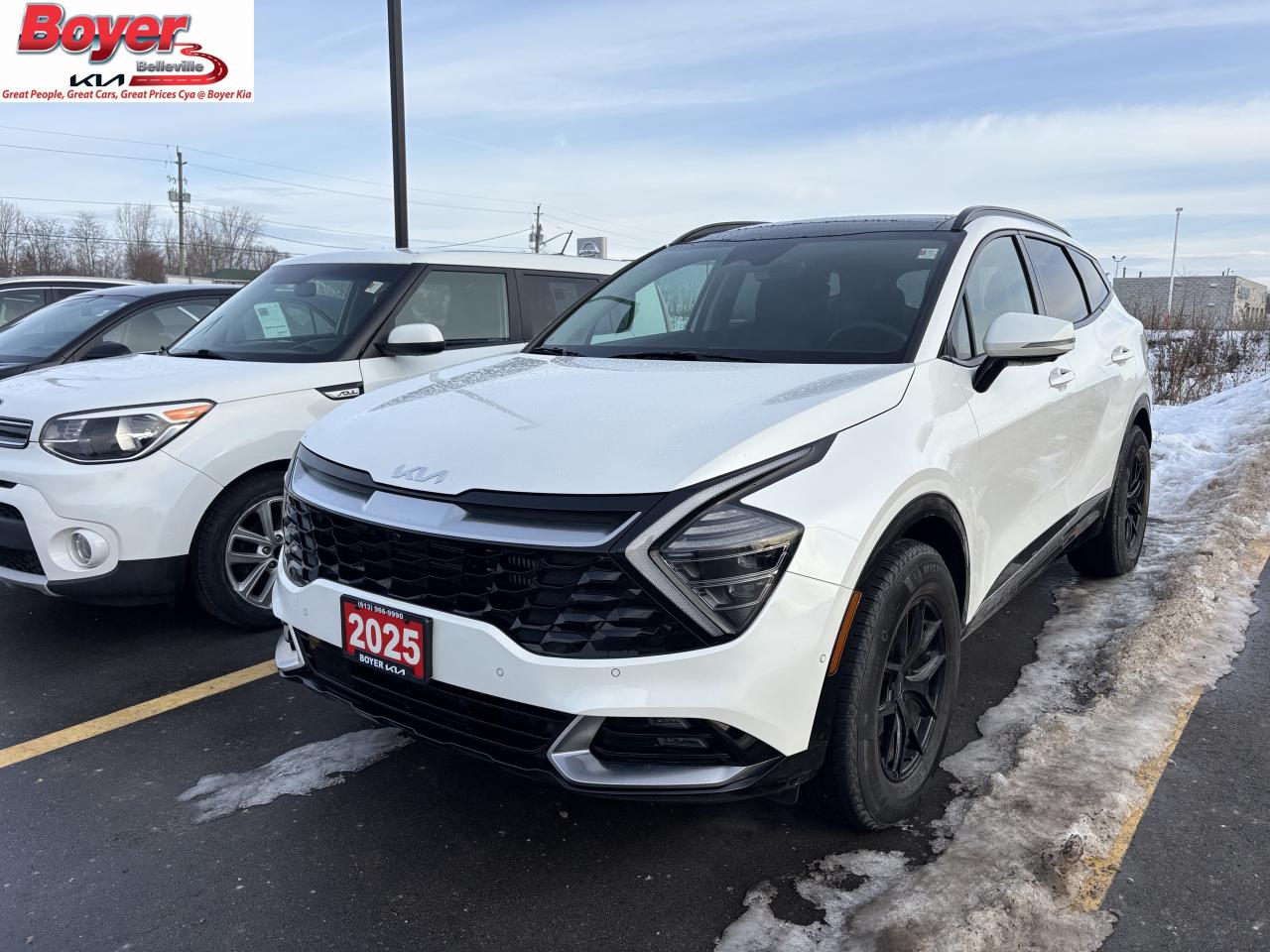 2025 Kia Sportage Plug-In Hybrid SX w/Black Interior COMES WITH SNOWS ON ALLOYS TOO Photo0