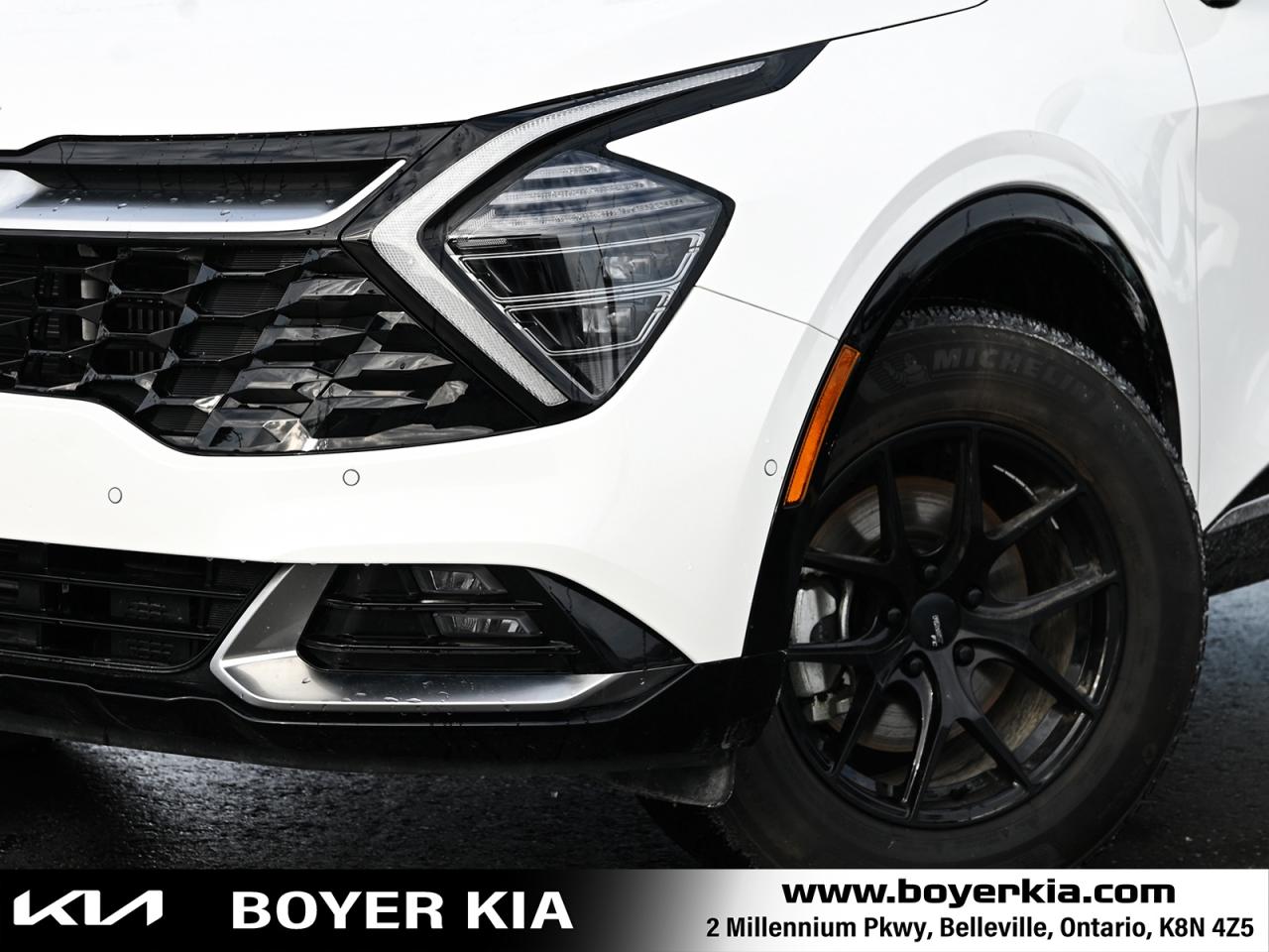 2025 Kia Sportage Plug-In Hybrid SX w/Black Interior COMES WITH SNOWS ON ALLOYS TOO Photo